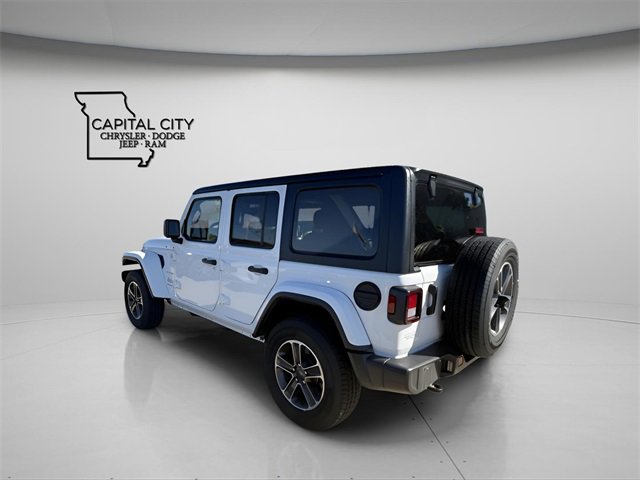 Used 2023 Jeep Wrangler Sahara image 5