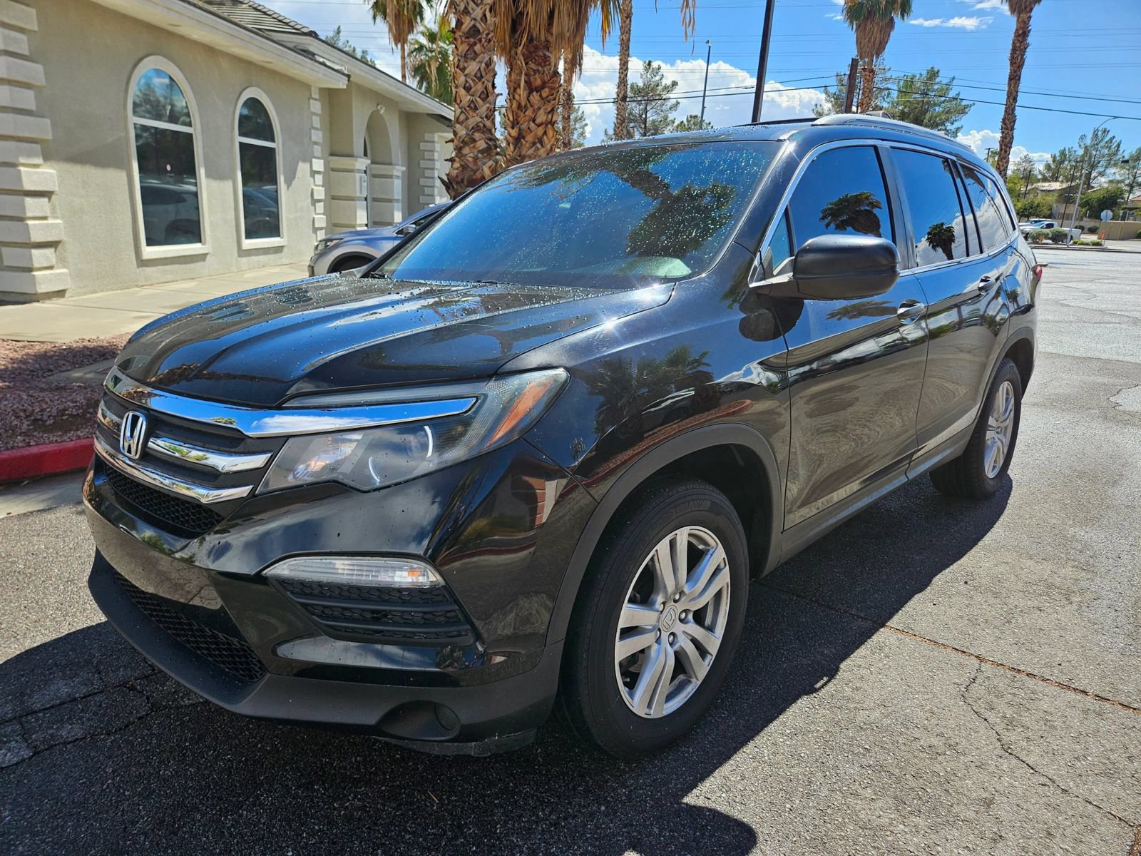 Used 2017 Honda Pilot LX image 3