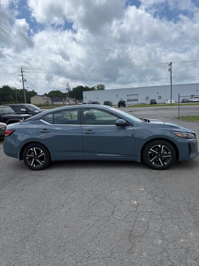 Used 2025 Nissan Sentra SV w/ All-Weather Package FWD image 5