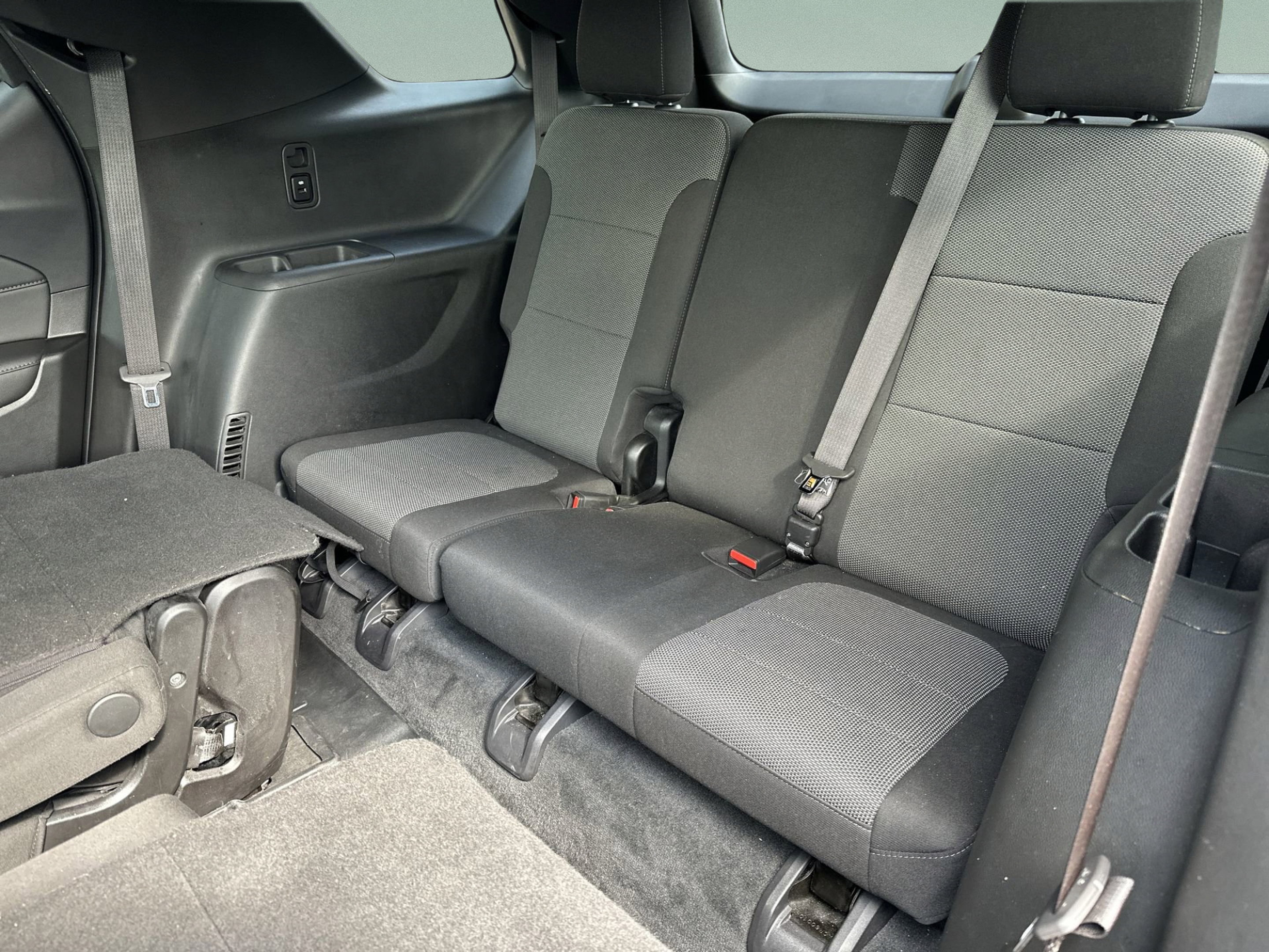 Used 2022 Chevrolet Traverse LT FWD image 25