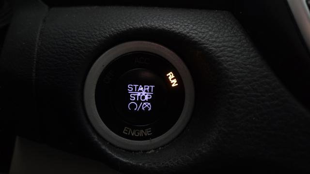 Used 2015 Chrysler 200 Limited w/ Convenience Group FWD image 22