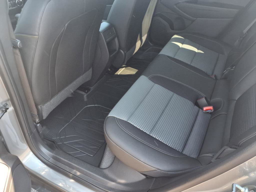 New 2025 Chevrolet Trax LT w/ LT Convenience Package image 6