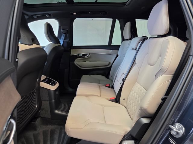 New 2026 Volvo XC90 T8 Plus w/ Protection Package Premier AWD/4WD image 14