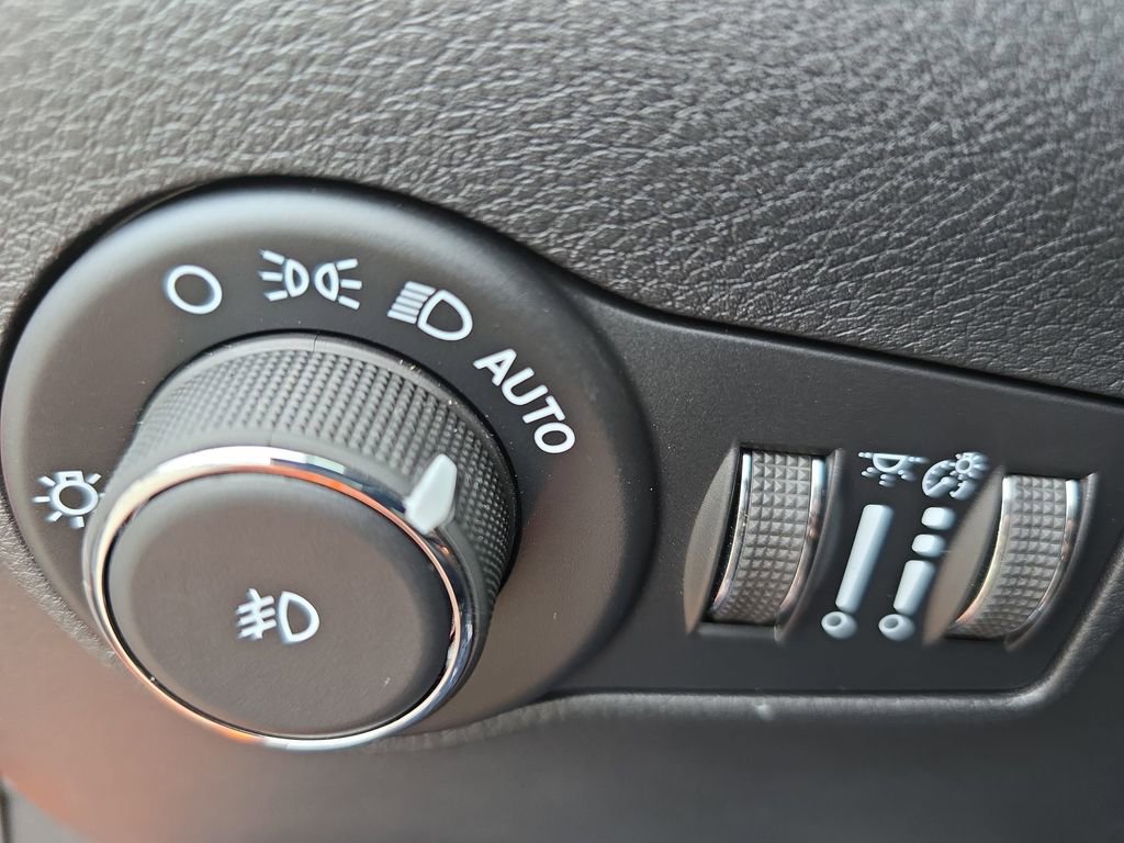 New 2026 Jeep Compass Latitude image 26