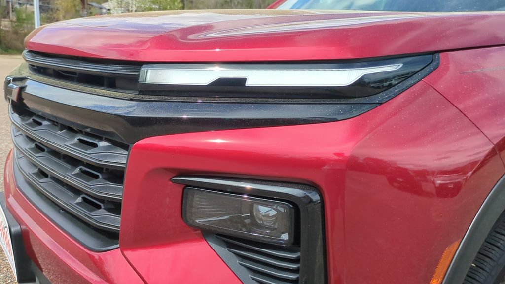 New 2026 Chevrolet Traverse LT w/ Midnight/Sport Edition FWD image 9