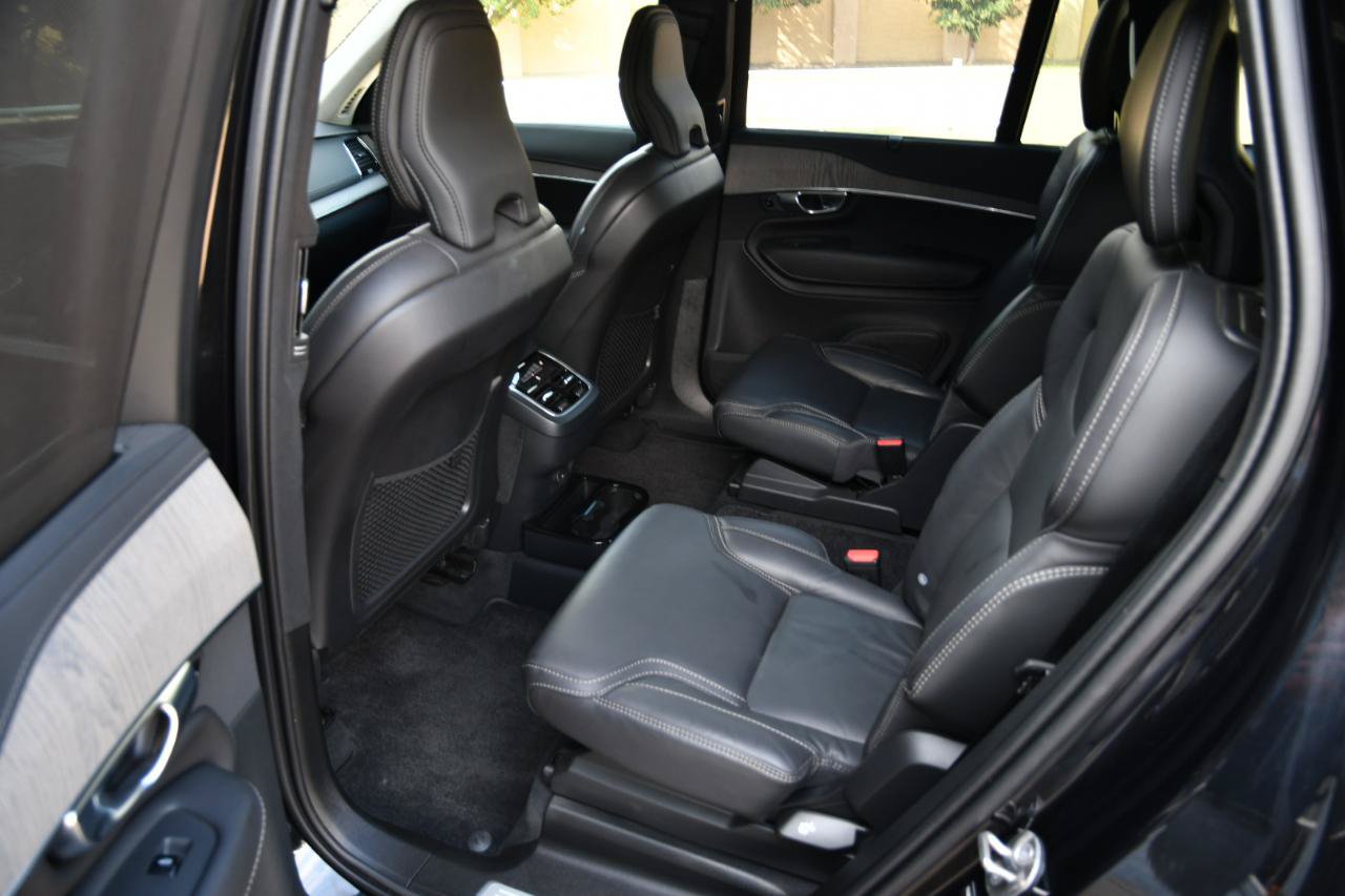 Used 2025 Volvo XC90 B6 Ultra w/ Lounge Package AWD/4WD image 30