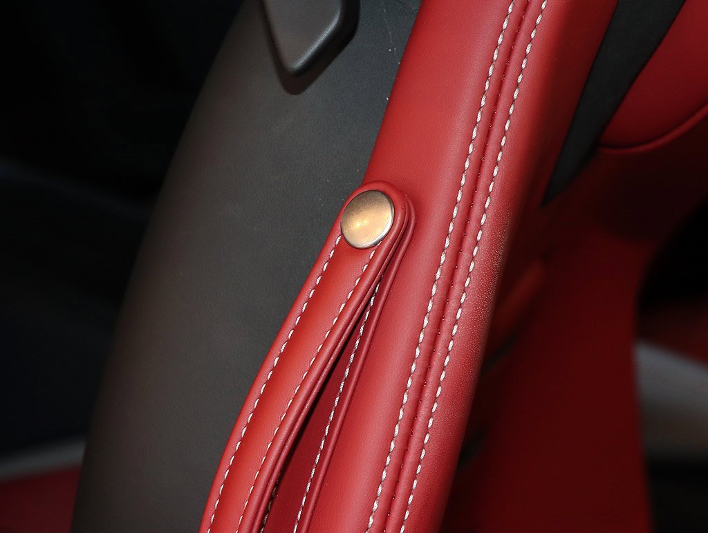 Certified 2021 Ferrari Roma image 42