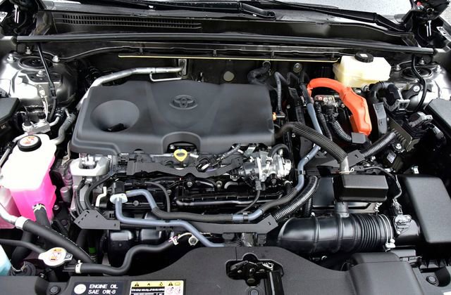 Used 2023 Toyota Crown Limited image 34