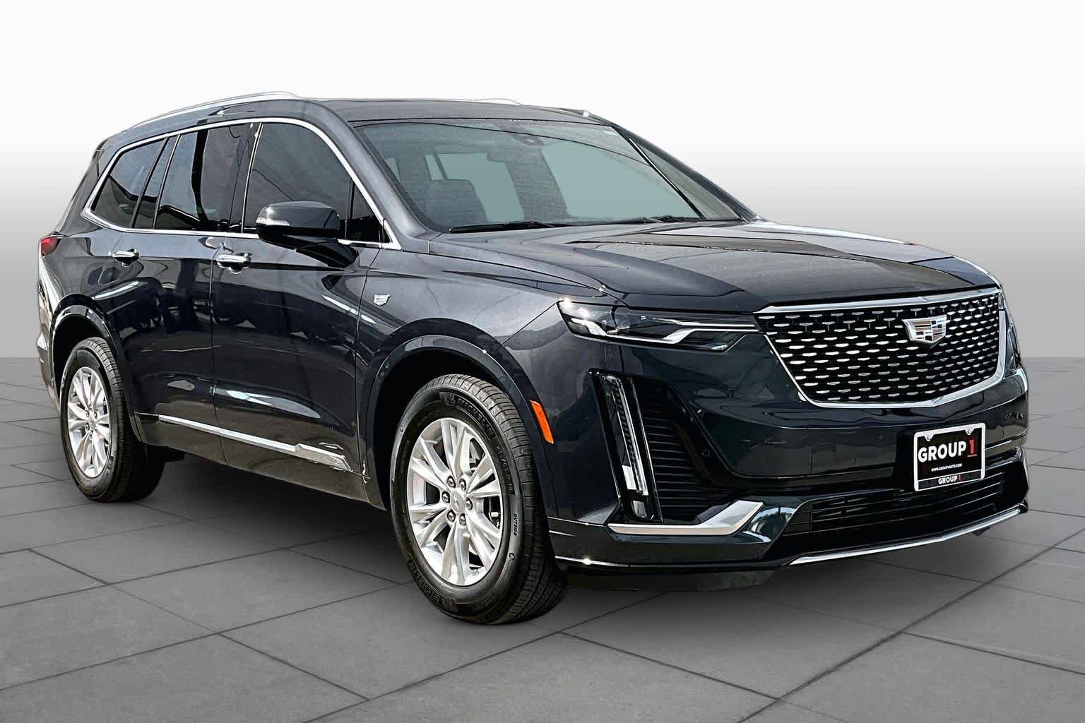 Used 2023 Cadillac XT6 Luxury FWD image 3