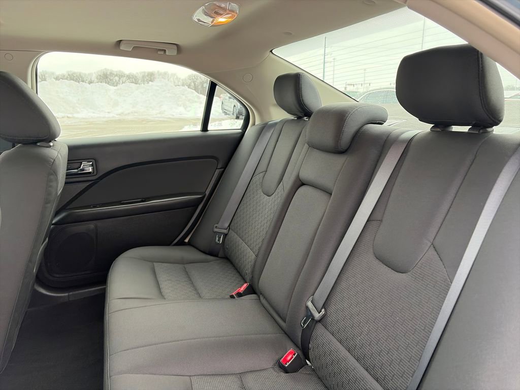 Used 2012 Ford Fusion SE image 32