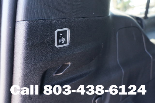 Used 2024 Jeep Wagoneer L Series II RWD image 18