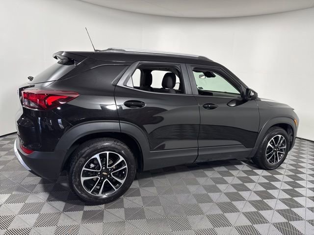 Used 2025 Chevrolet TrailBlazer LT image 7