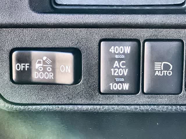 Used 2019 Toyota Tacoma TRD Sport w/ Technology Package image 29