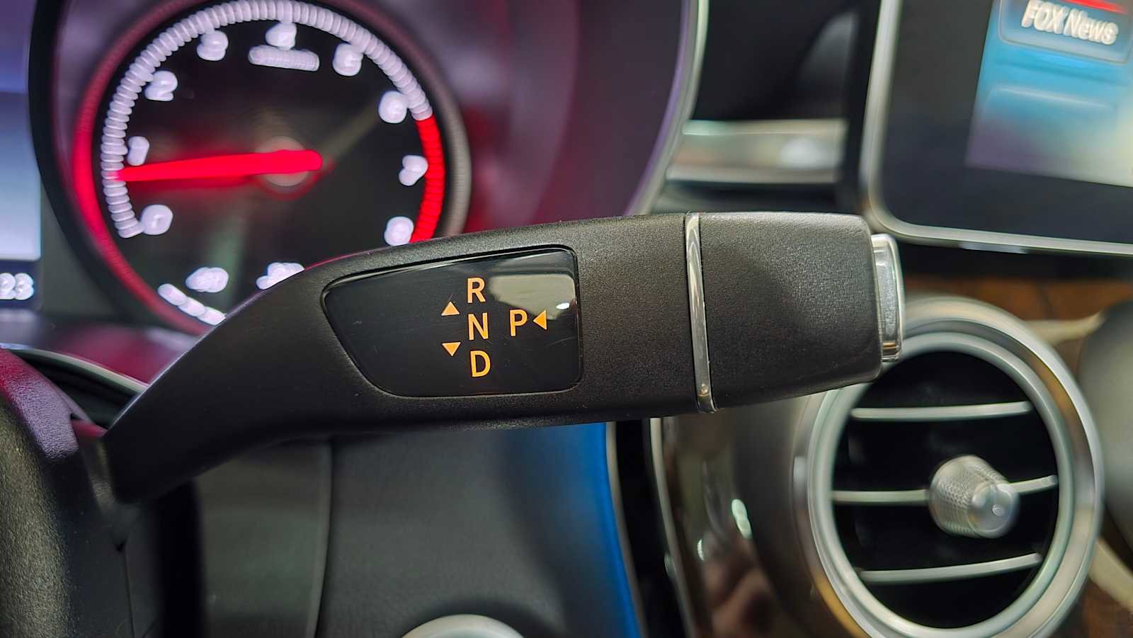 Used 2016 Mercedes-Benz GLC 300 4MATIC image 37