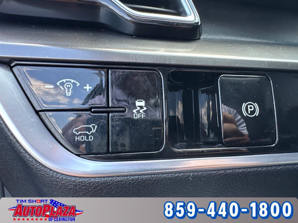 Used 2025 Kia Sportage EX w/ Premium Package FWD image 23