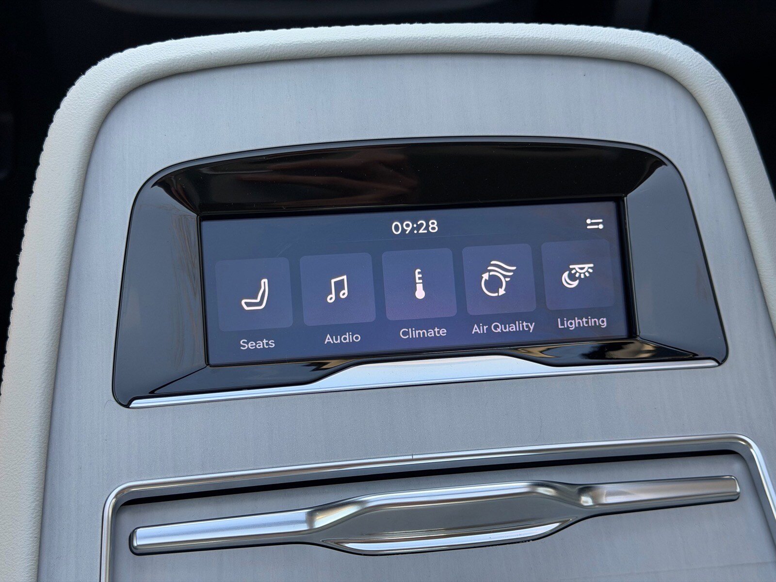 New 2026 Lincoln Navigator Reserve AWD/4WD image 22