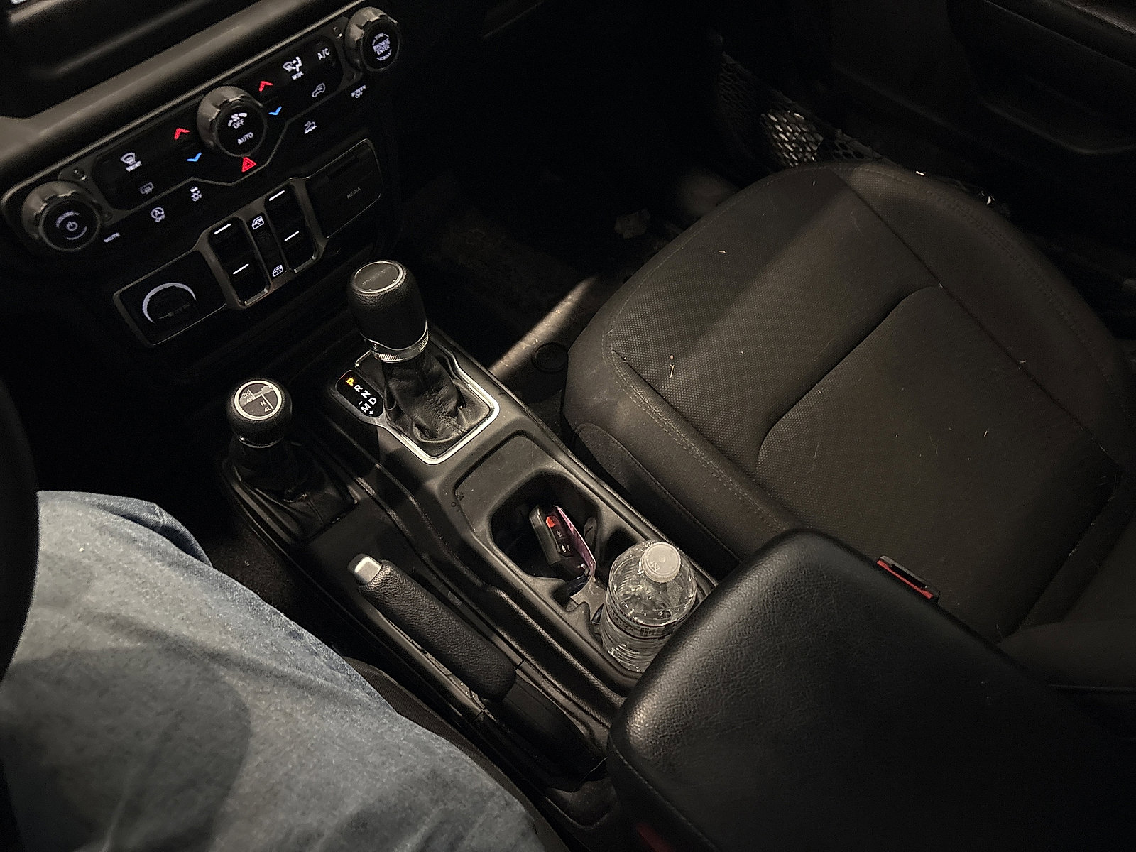 Used 2023 Jeep Gladiator Sport AWD/4WD image 25