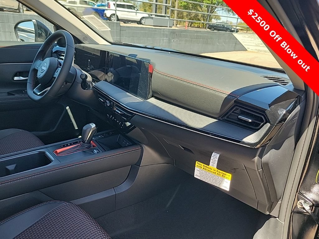 New 2025 Nissan Kicks SR FWD image 39