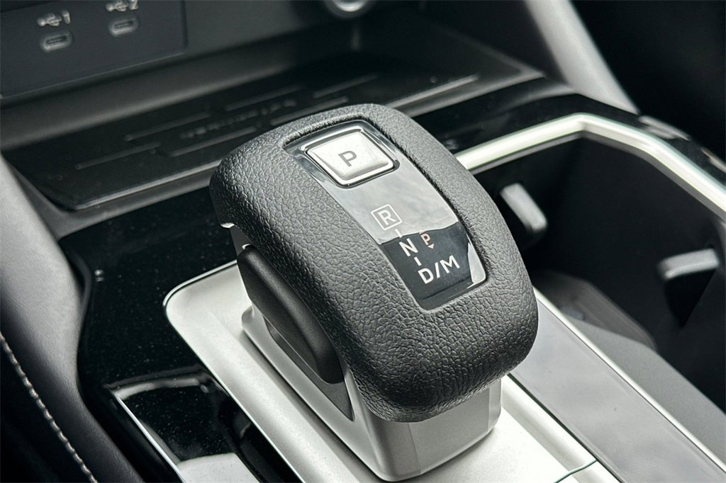 New 2025 Mitsubishi Outlander ES image 22