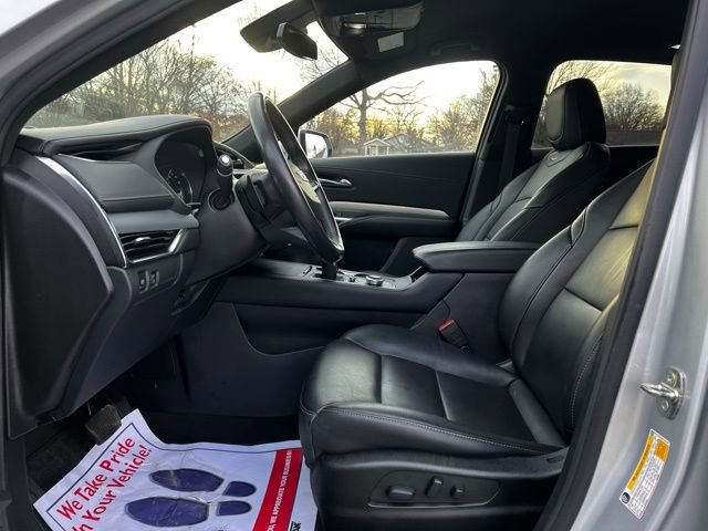 Used 2022 Cadillac XT4 Premium Luxury w/ Safety Alert Package image 13