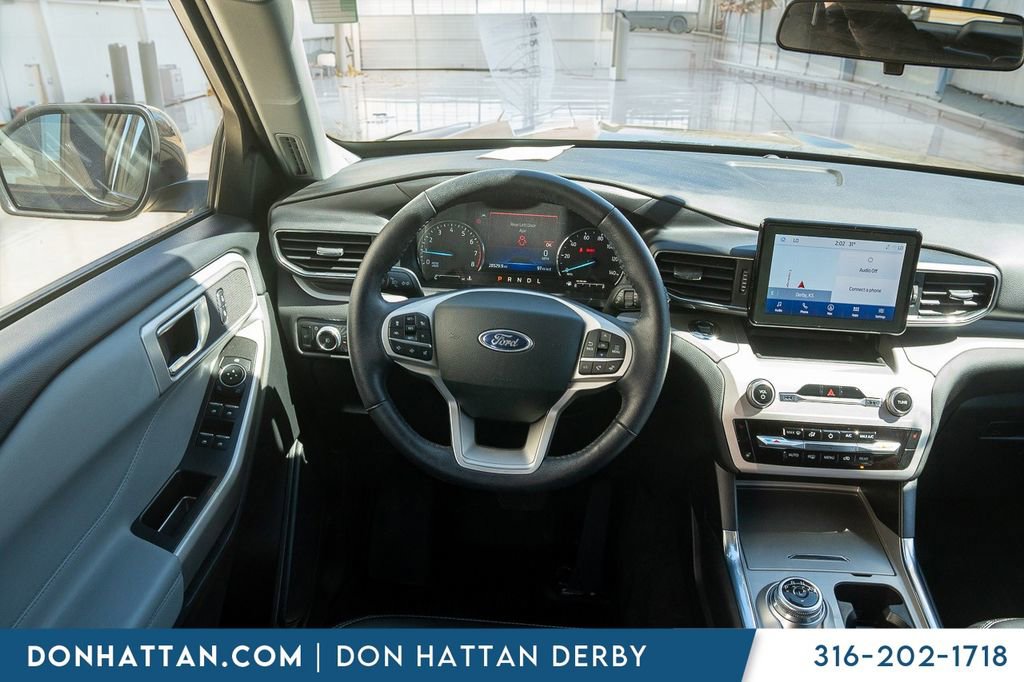 Used 2023 Ford Explorer XLT w/ Equipment Group 202A AWD/4WD image 5