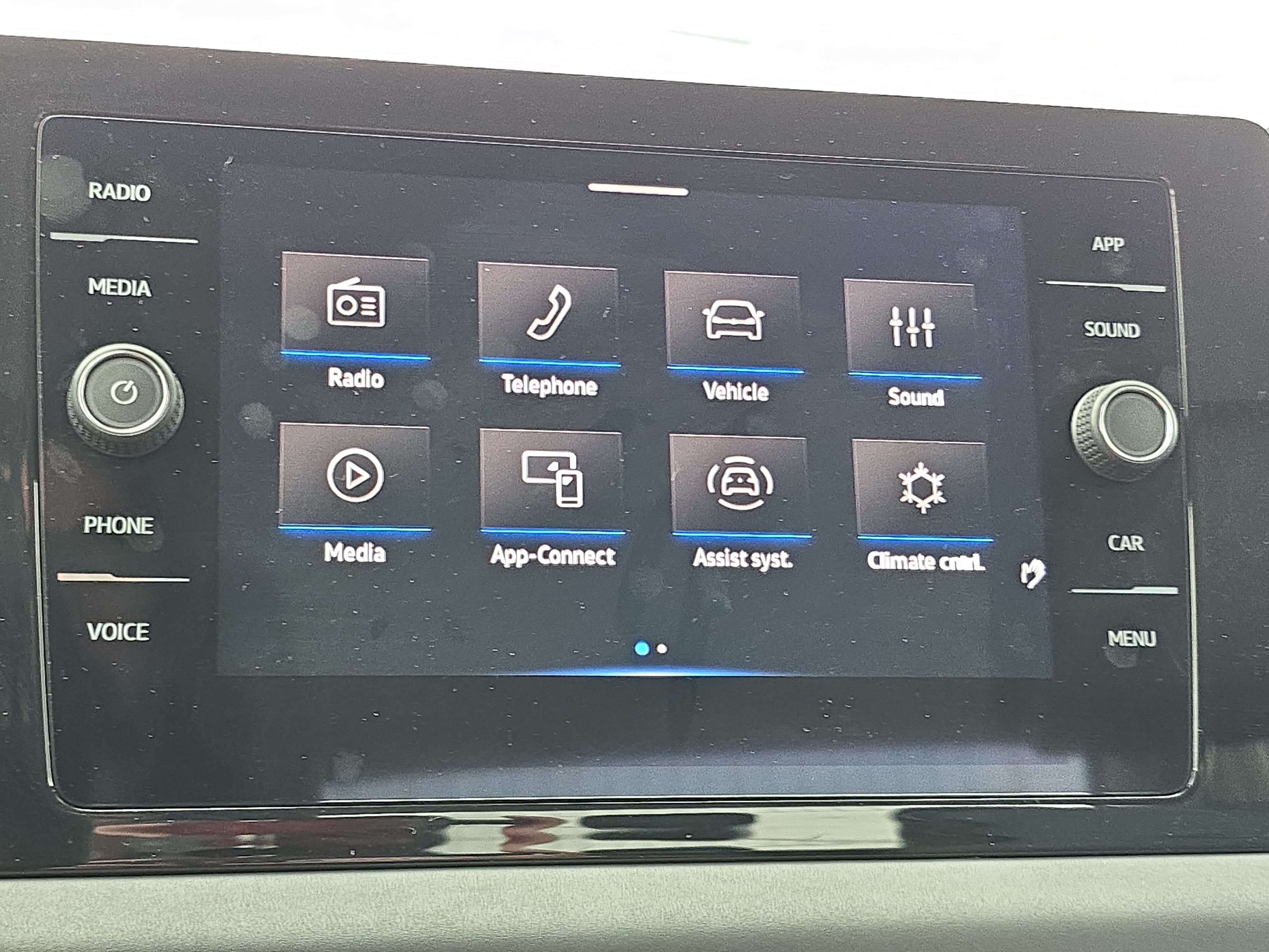 Certified 2025 Volkswagen Jetta SE FWD image 20