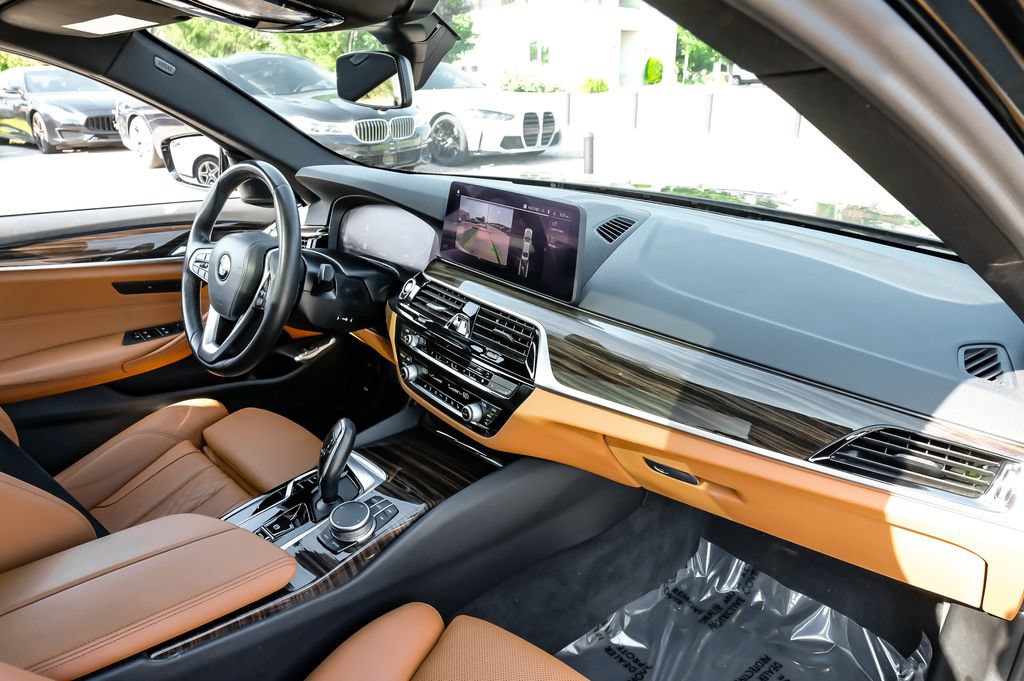 Used 2021 BMW 530i w/ Convenience Package RWD image 10