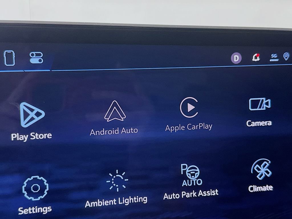 Used 2025 Chevrolet Traverse RS w/ LPO, Cargo Package image 27