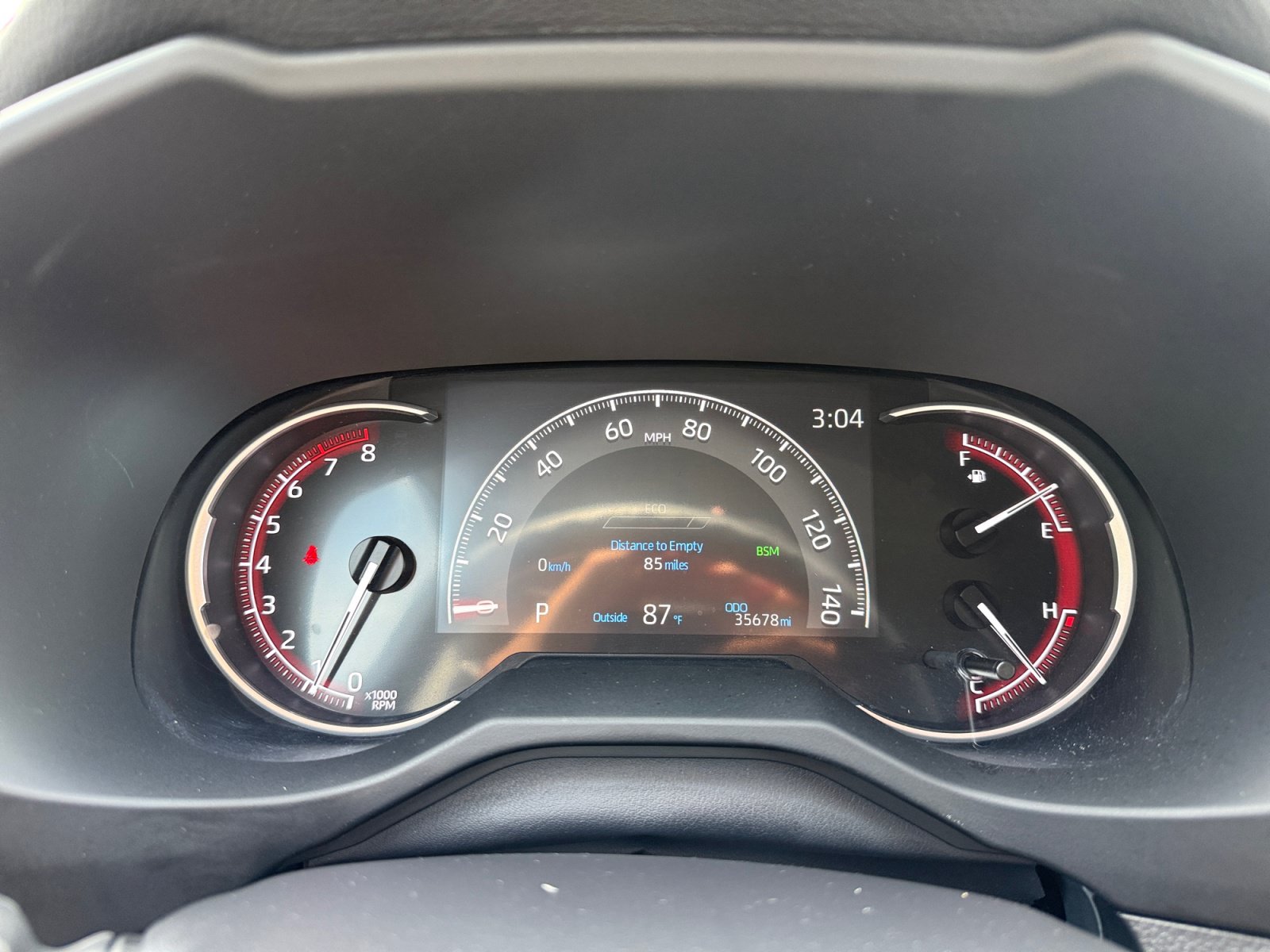 Used 2025 Toyota RAV4 XLE FWD image 11