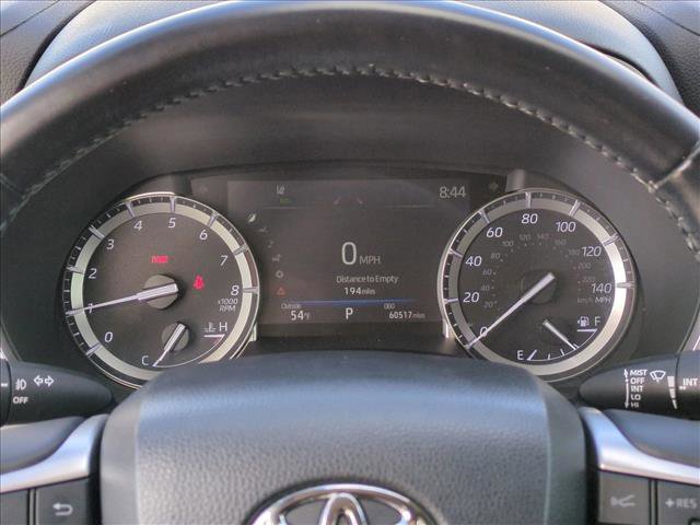 Used 2022 Toyota Highlander XLE AWD/4WD image 11