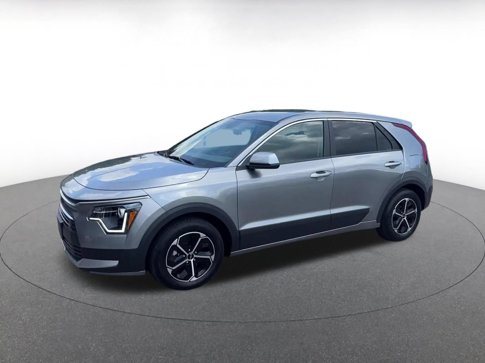 Used 2026 Kia Niro LX FWD image 7