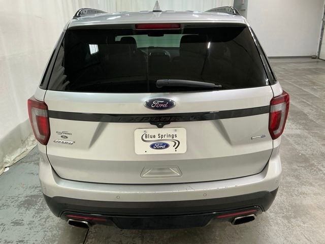 Used 2017 Ford Explorer Sport AWD/4WD image 4