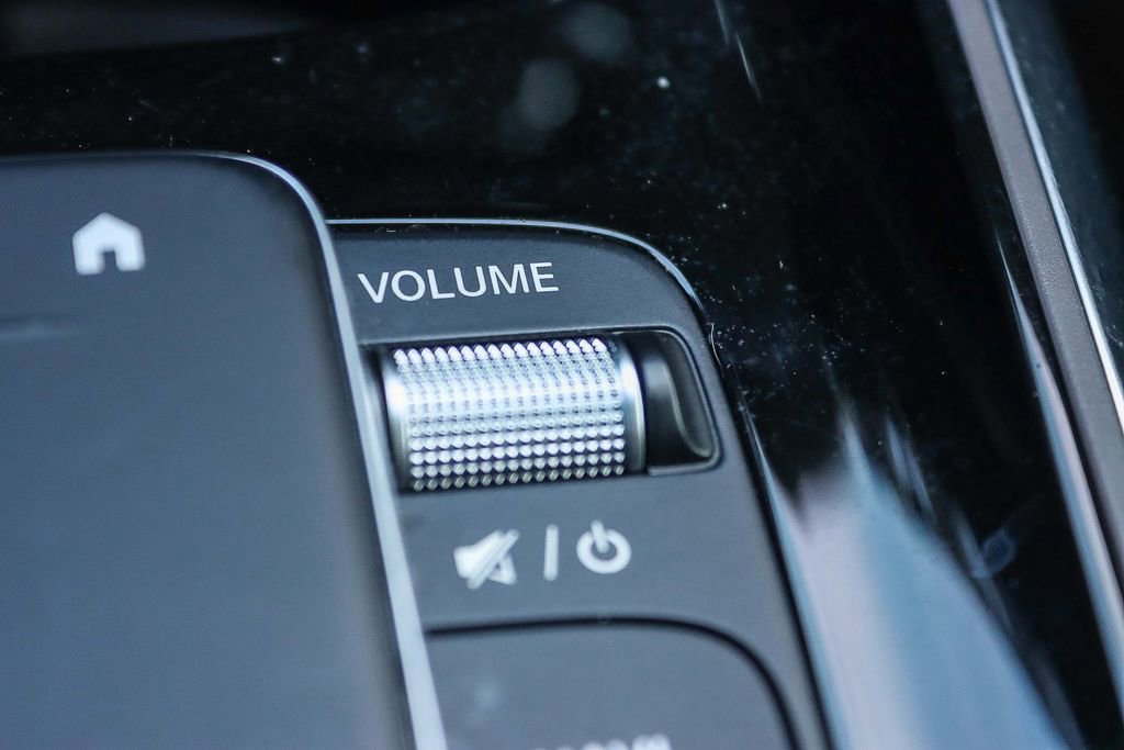 Used 2021 Mercedes-Benz GLA 250 4MATIC image 35