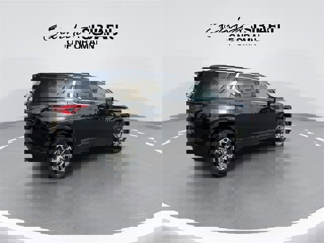 Used 2023 Chevrolet Traverse LT image 3