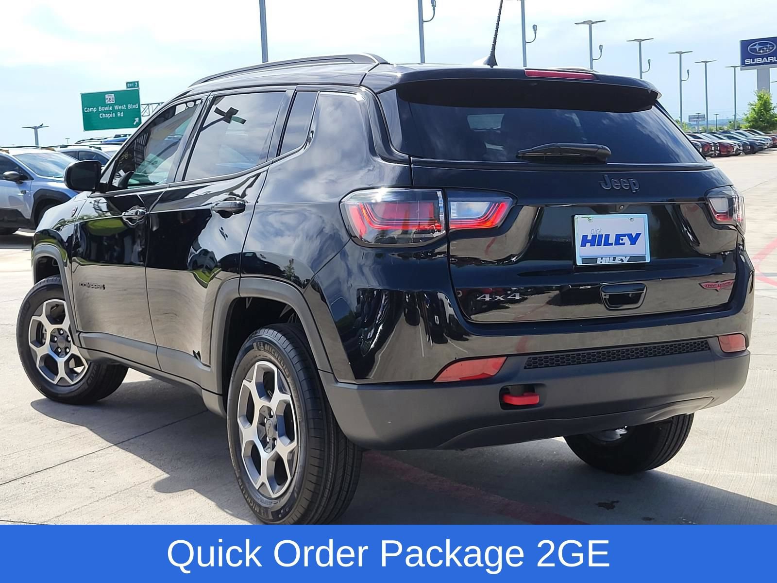 Used 2022 Jeep Compass Trailhawk w/ Trailhawk Elite Group AWD/4WD image 3