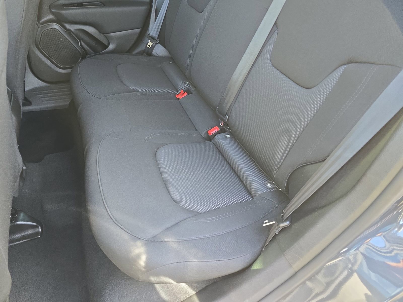 Used 2023 Jeep Renegade Latitude image 19