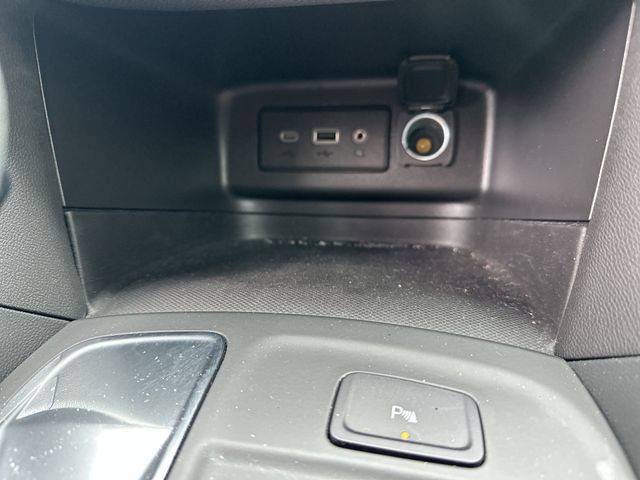Used 2024 Chevrolet Equinox LT w/ LPO, Floor Liner Package FWD image 40