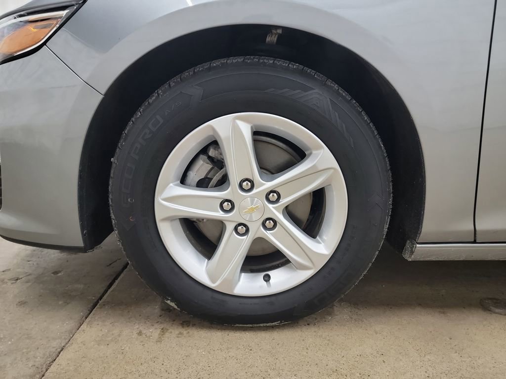 Used 2024 Chevrolet Malibu LT image 15