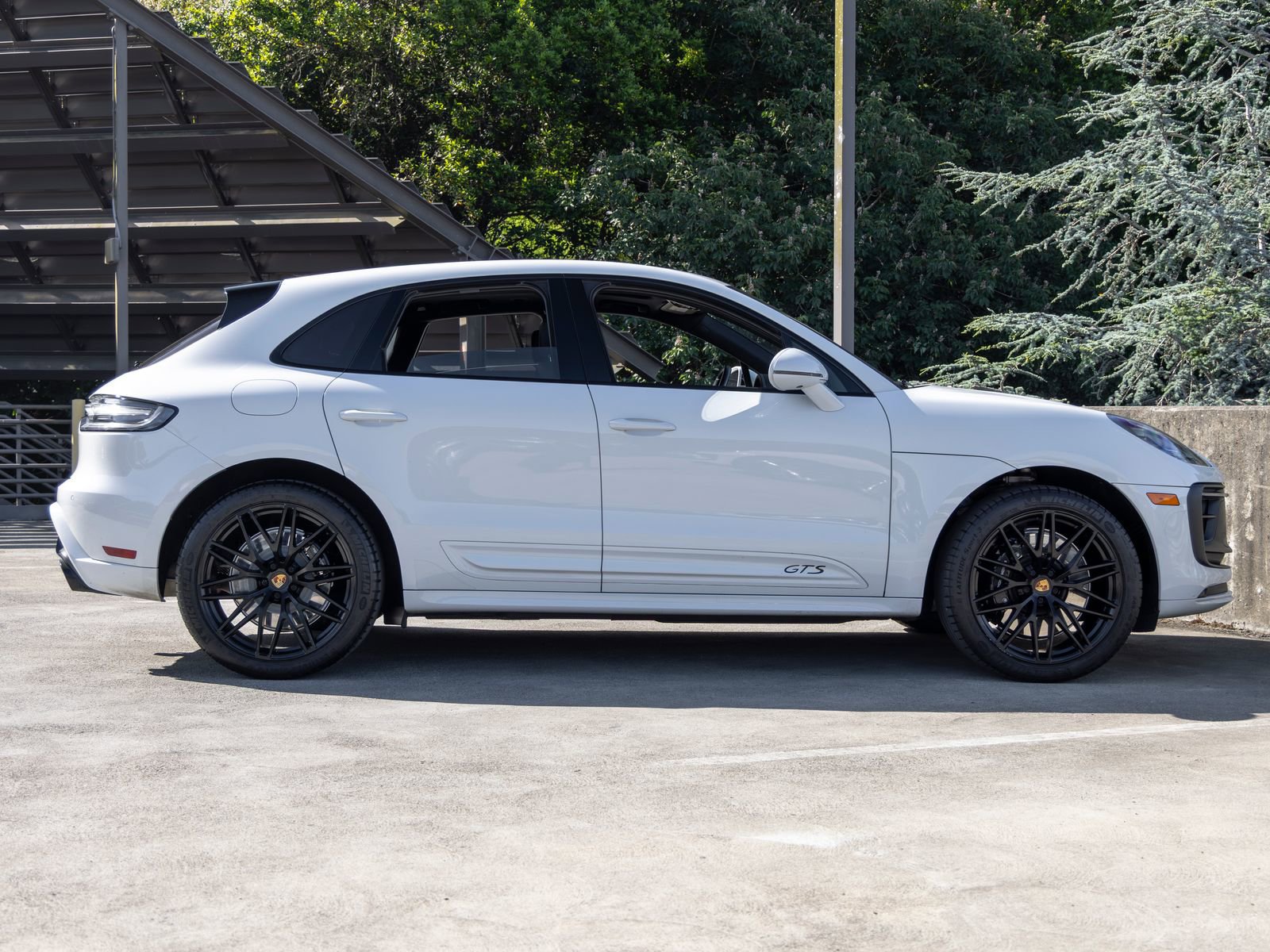 Certified 2023 Porsche Macan GTS AWD/4WD image 12