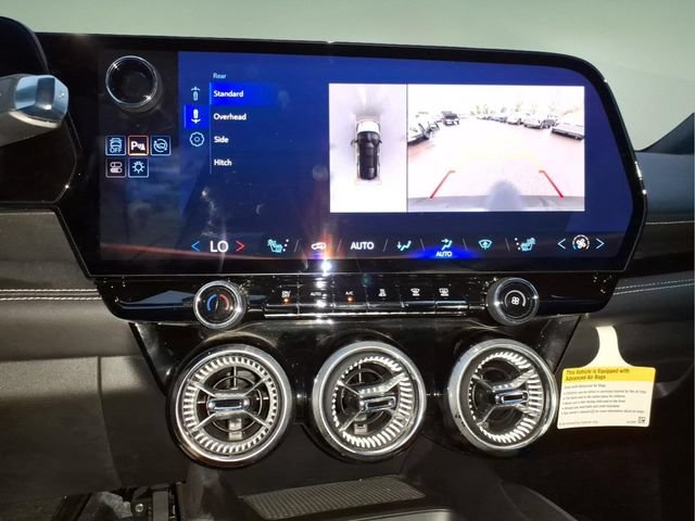 Used 2024 Chevrolet Blazer EV LT AWD/4WD image 19