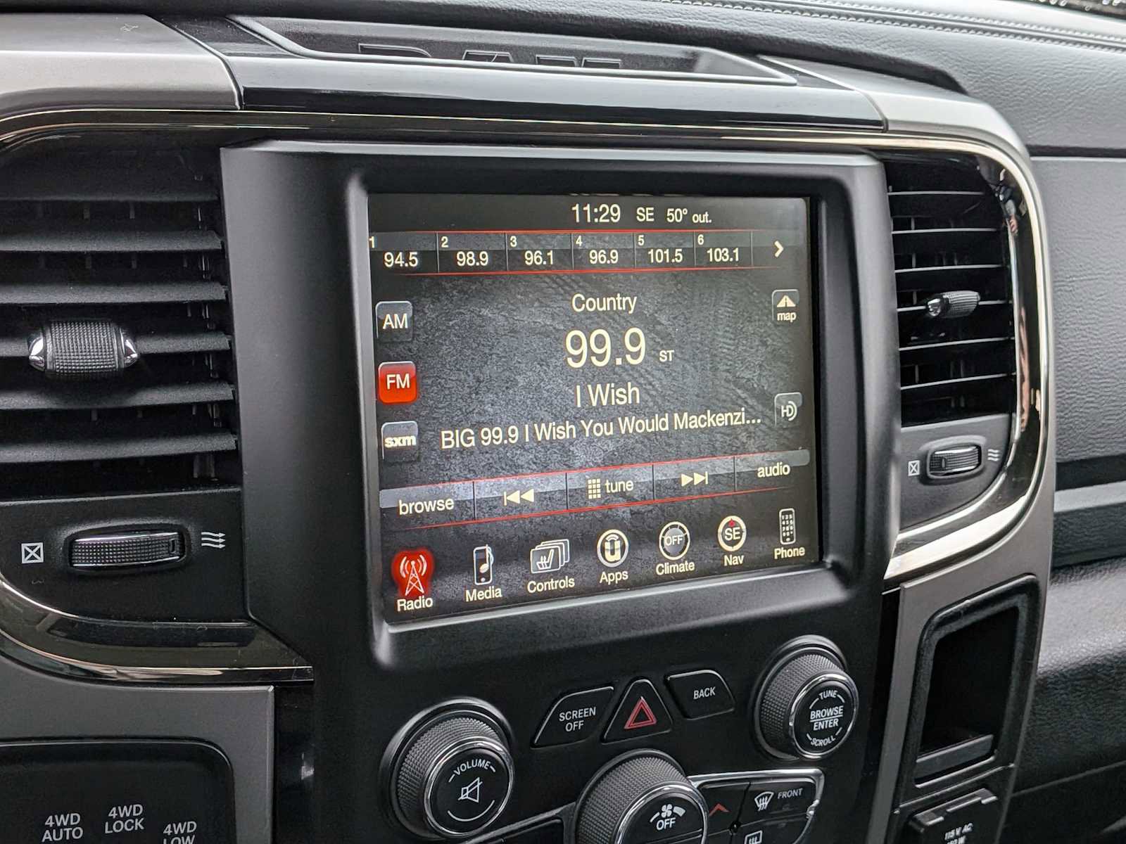 Used 2013 RAM 1500 Sport w/ Sport Premium Group image 31