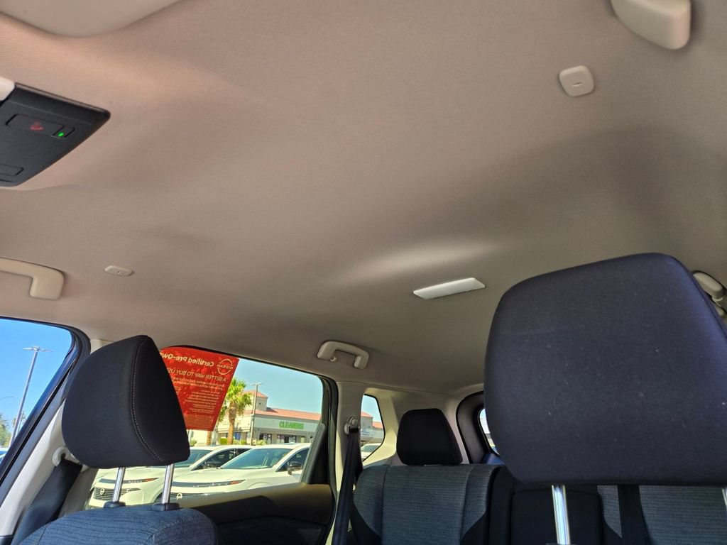 Used 2023 Nissan Rogue SV FWD image 11