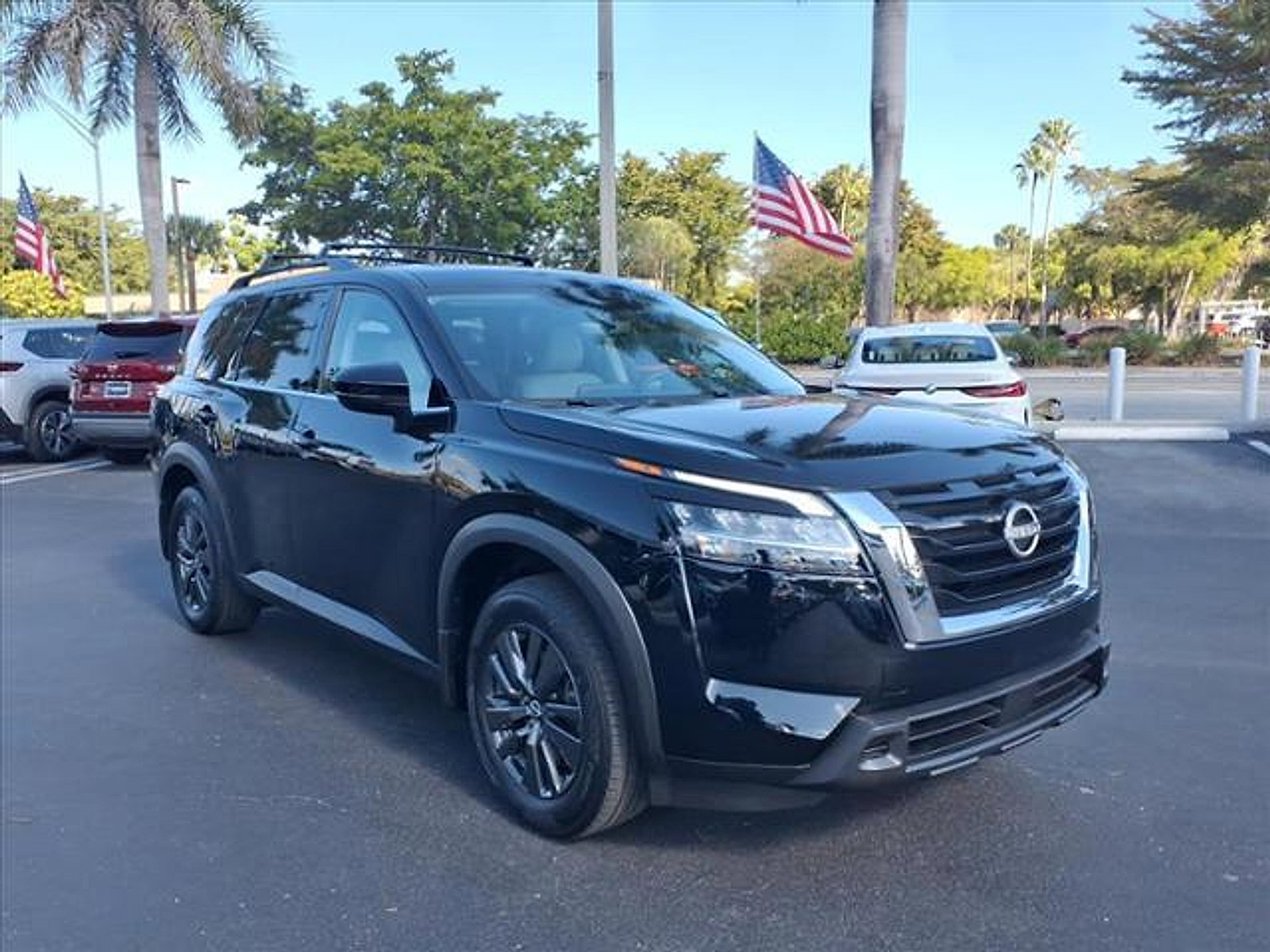 Certified 2022 Nissan Pathfinder SV w/ SV Premium Package image 5
