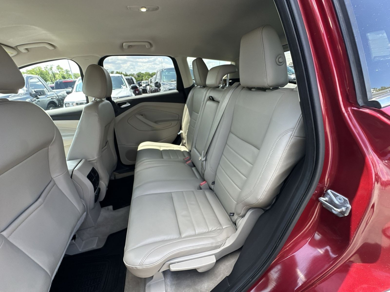 Used 2015 Ford Escape Titanium AWD/4WD image 32