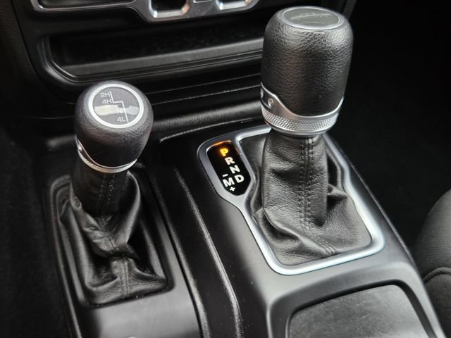 Used 2021 Jeep Gladiator Sport AWD/4WD image 23