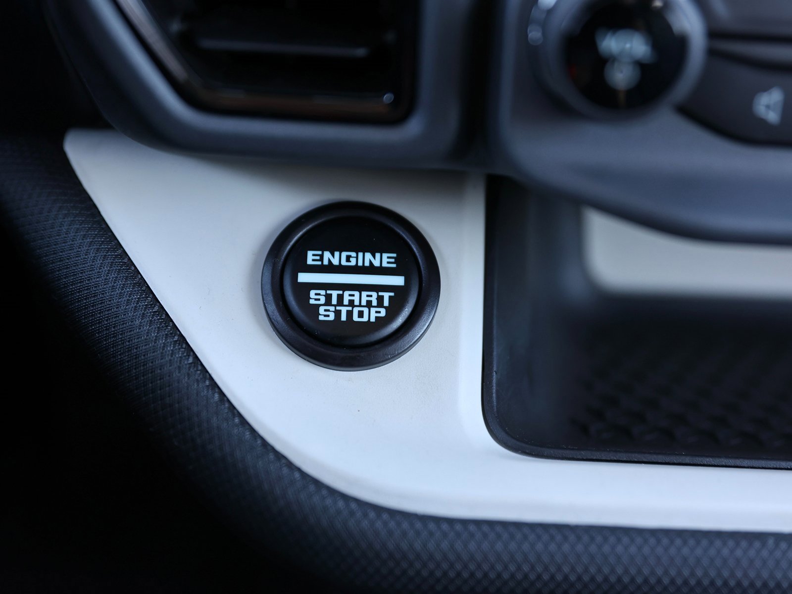 Used 2024 Ford Bronco Sport Heritage w/ Heritage Convenience Package image 26