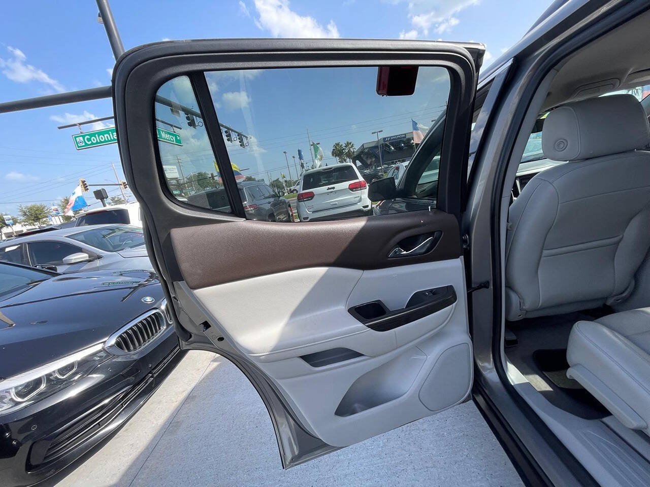 Used 2019 GMC Acadia SLT FWD image 12