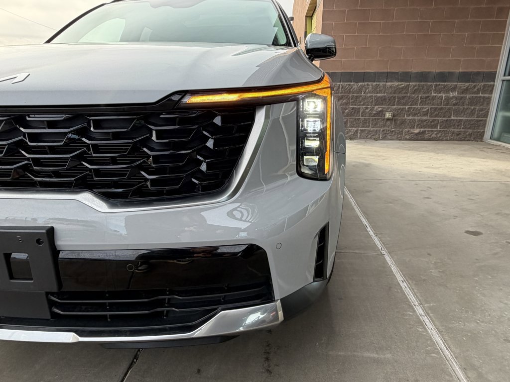 Used 2024 Kia Sorento S w/ Panoramic Sunroof Package image 11