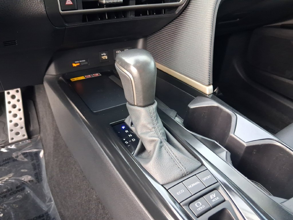 Used 2025 Toyota Camry SE FWD image 21