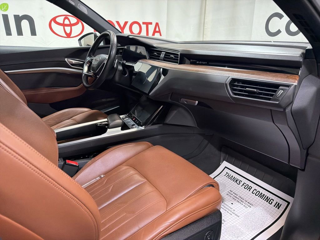 Used 2019 Audi e-tron Prestige AWD/4WD image 9